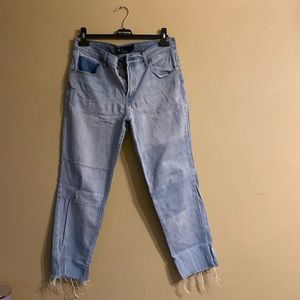 GAP girlfriend jeans with details on leg and pocket